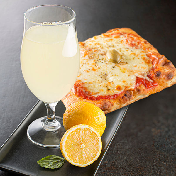 Focaccia Capricciosa + limunada 0,5 l