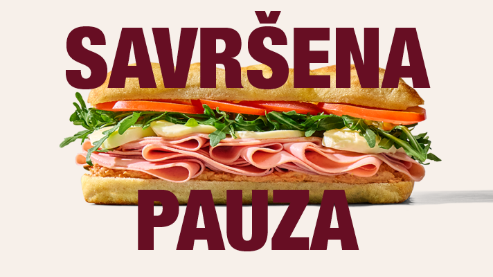 Na slici su natpis „Savršena pauza” i ukusni svježi sendvič Bologna iz Petrol Fresh ponude.
